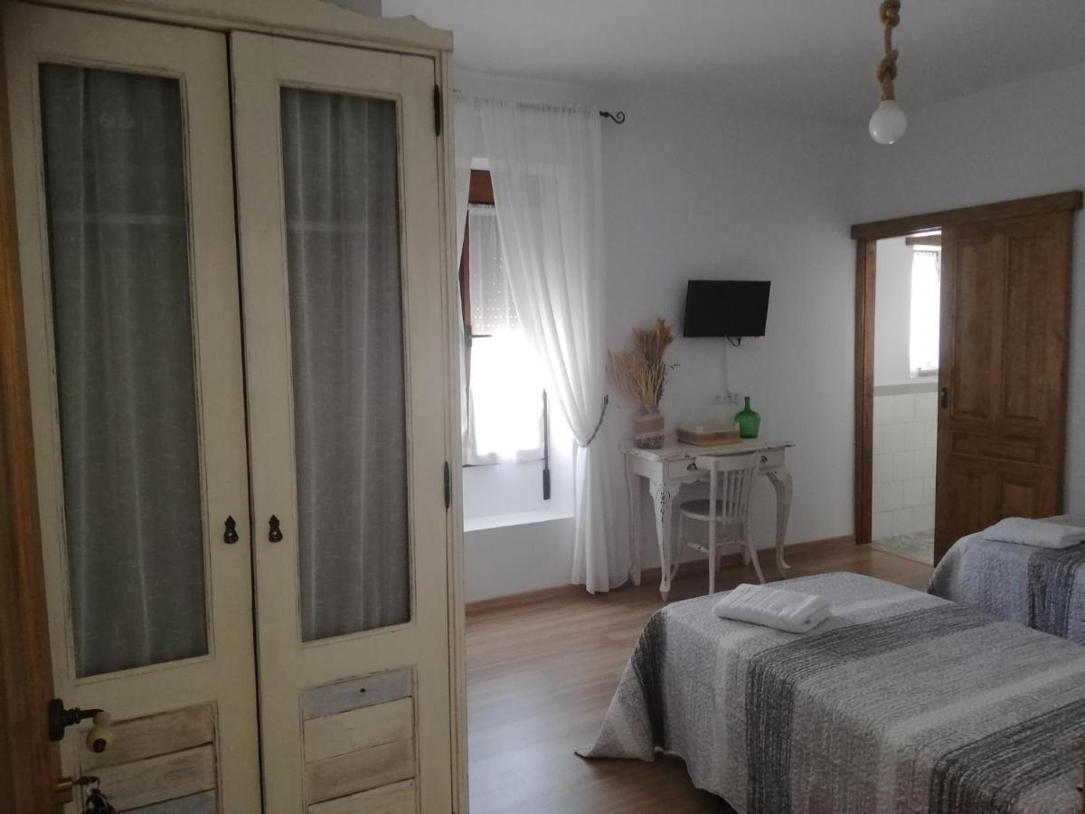 Hostal El Lugar De La Mancha Argamasilla de Alba المظهر الخارجي الصورة