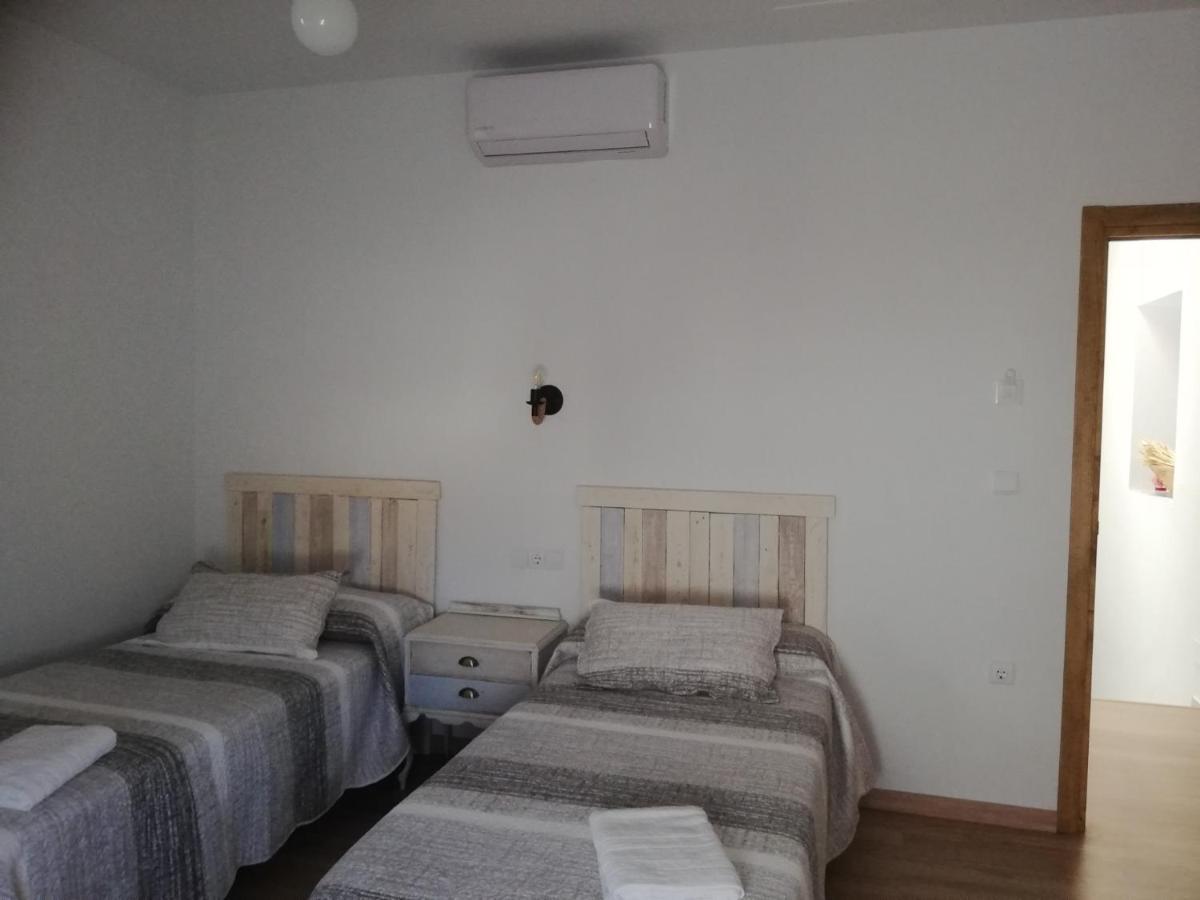 Hostal El Lugar De La Mancha Argamasilla de Alba المظهر الخارجي الصورة